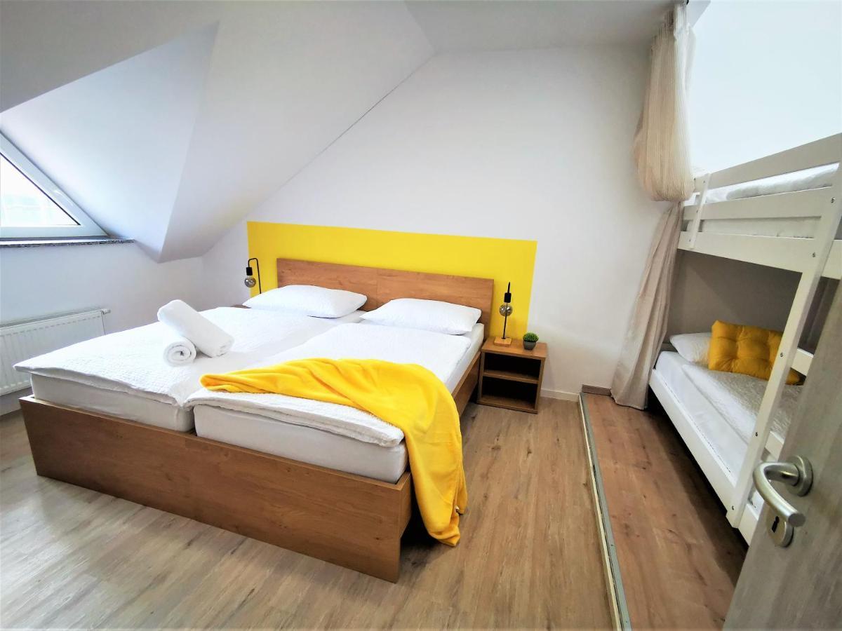 Rainbow House Rooms มาริบอร์ ภายนอก รูปภาพ