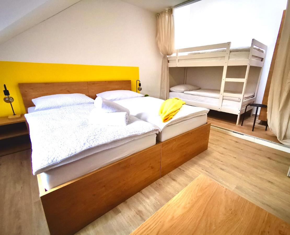 Rainbow House Rooms มาริบอร์ ภายนอก รูปภาพ