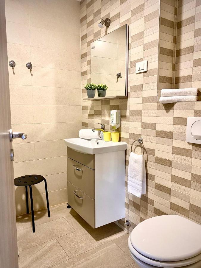 Rainbow House Rooms มาริบอร์ ภายนอก รูปภาพ